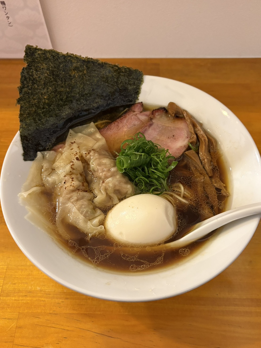 ガラージ製麺所の醤油ラーメン